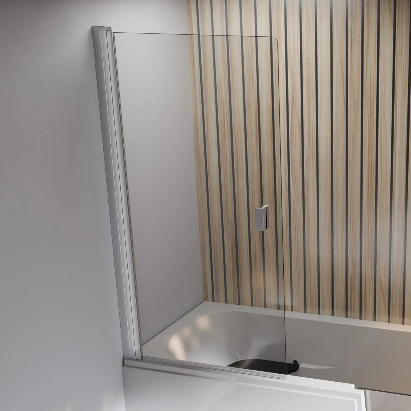 Badewanne mit gläsernem Duschaufsatz vor einer Wand in Holzoptik